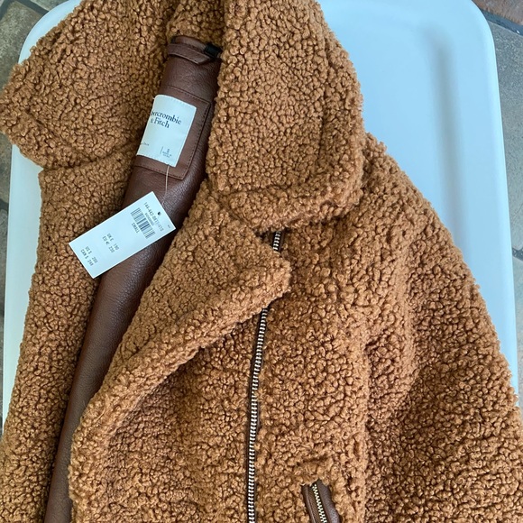 Abercrombie Sherpa Moro Jacket - Picture 4 of 6